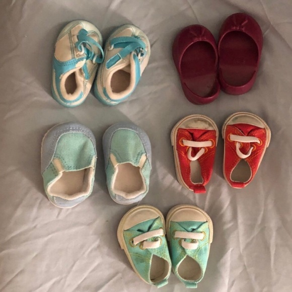 American Girl Toys Sold American Girl Doll Shoes4 Sneakers And 2